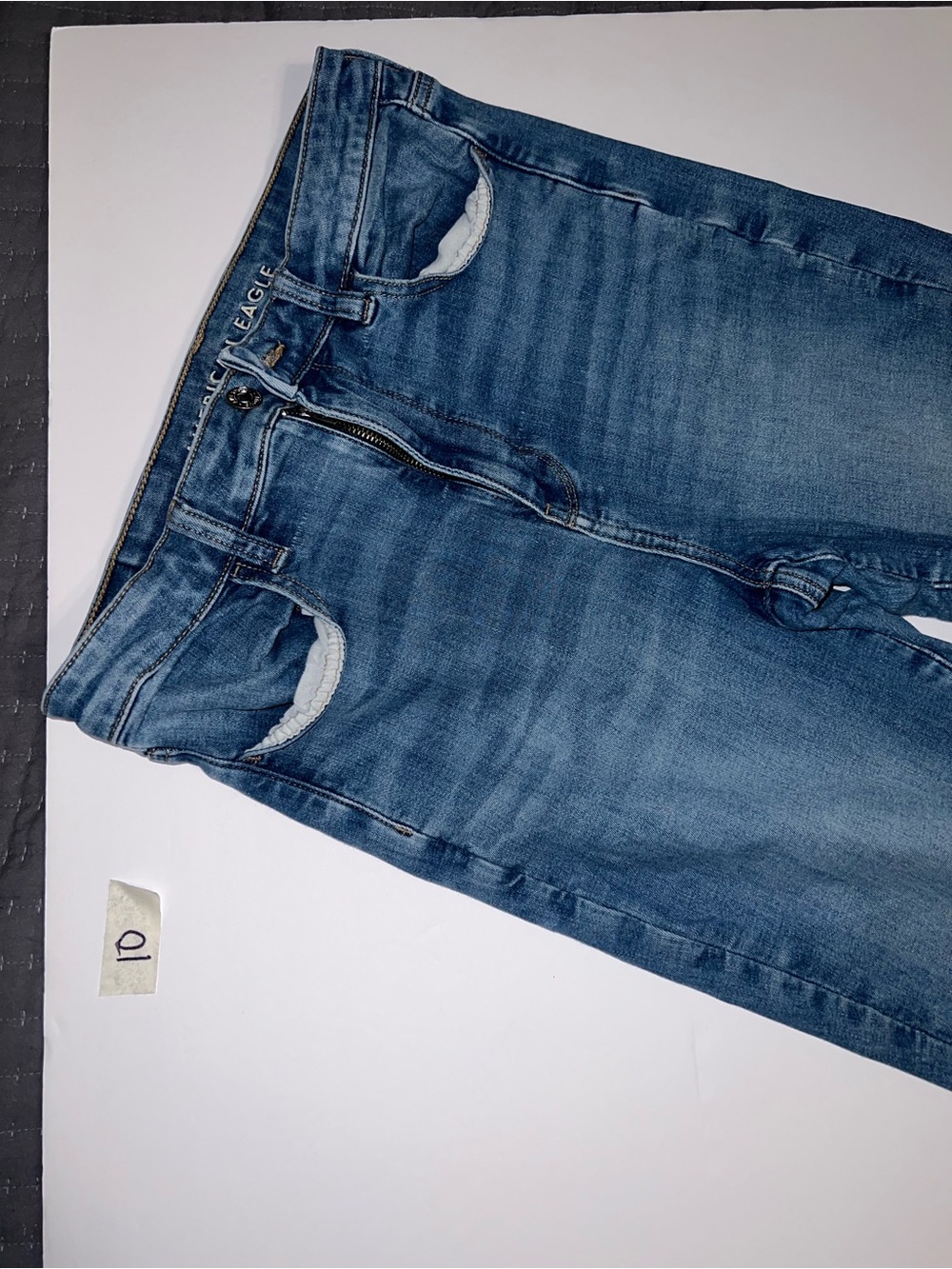 American Eagle Outfitters Women's Skinny Jeans in Medium Blue Wash